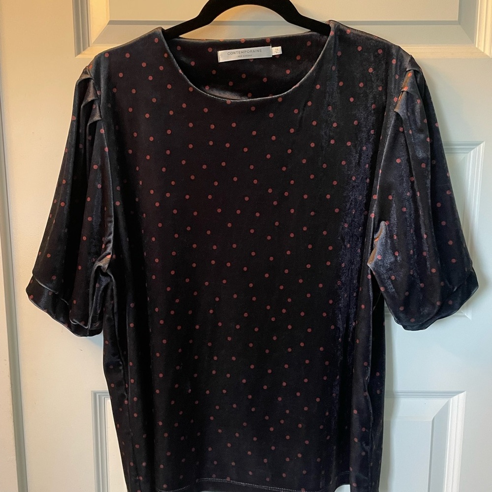 Simons Black and Red Polka Dot Short Sleeve Top